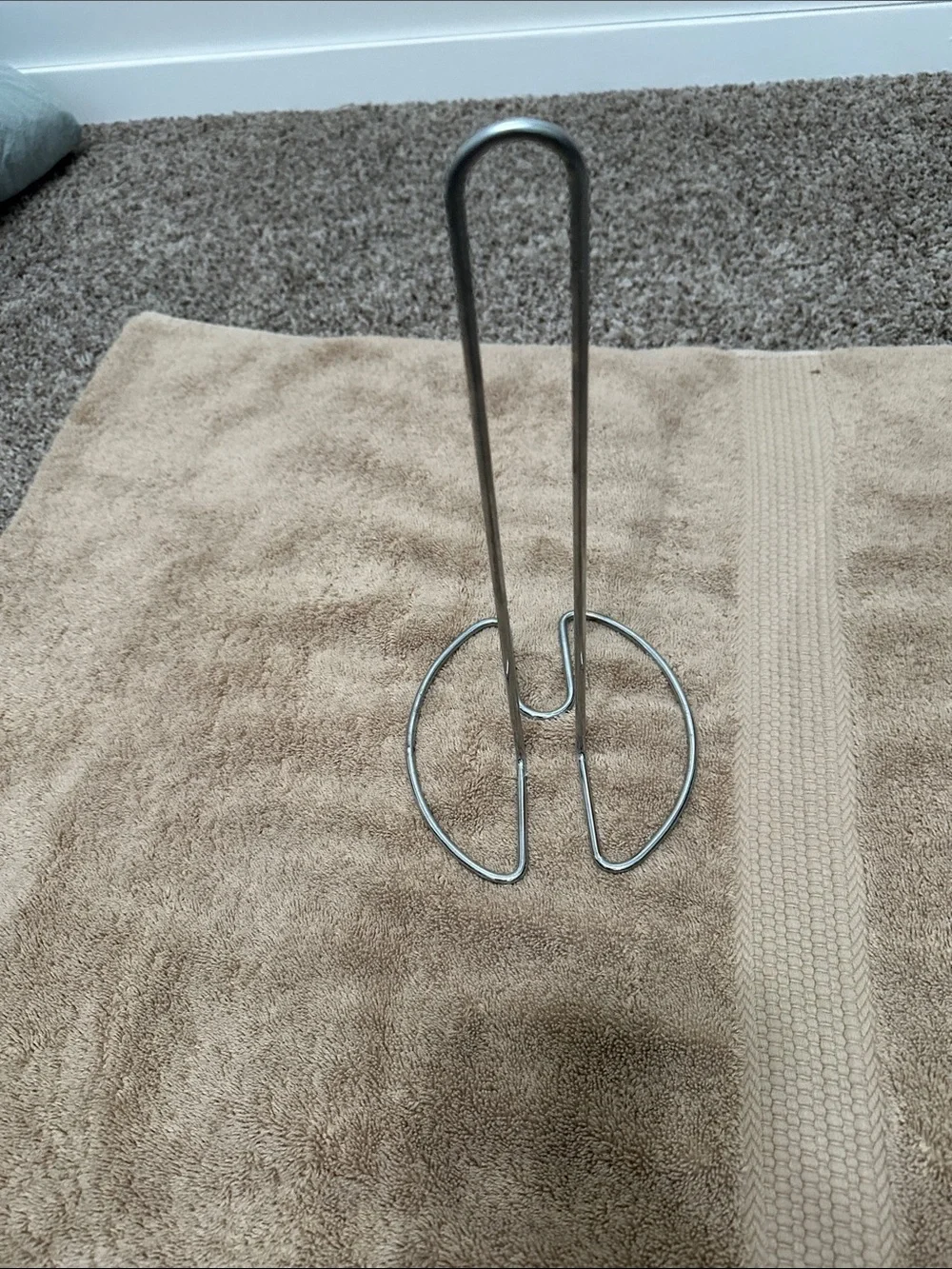 Stainless Steel Vertical Paper Towel Holder - Silver